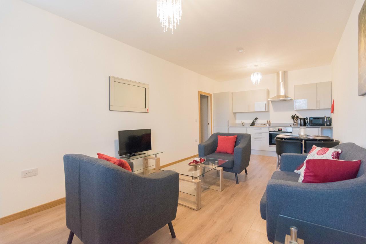 Comfortable Modern Apartment In Swindon, Free Parking Sleeps Up To 5 Exteriör bild