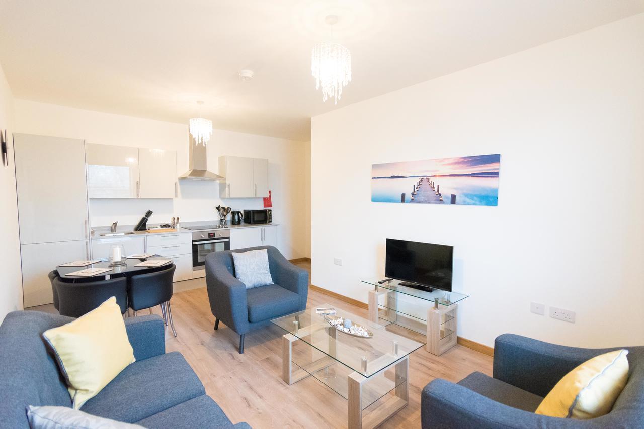 Comfortable Modern Apartment In Swindon, Free Parking Sleeps Up To 5 Exteriör bild